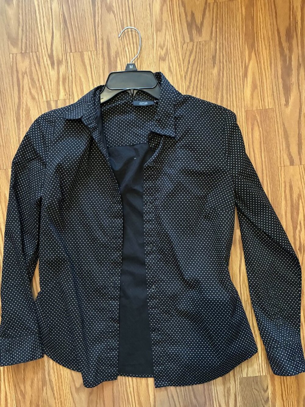 Apt. 9 Essentials Black Polka Dot Button Up Long Sleeve Collared Shirt - Small